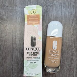 Clinique Even Better Clinical Vitamin Foundation SPF45 Light Medium Cool 2
